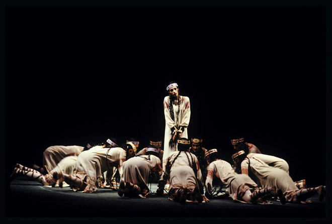 Le-Sacre-du-printemps-representation-a-l-Opera-Garnier-en-1991-choregraphie-de-Nijinski-photographie-de-Daniel-Cande©Gallica-BnF